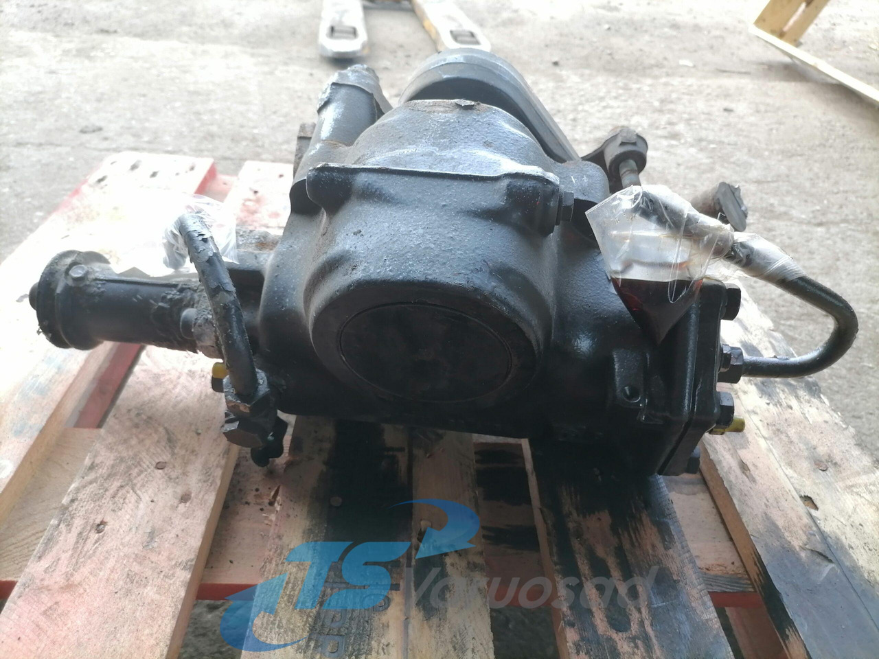 MAN Steering box 81462006416 - Letva volana za Kamion: slika MAN Steering box 81462006416 - Letva volana za Kamion MAN Steering box 81462006416 - Letva volana za Kamion: slika MAN Steering box 81462006416 - Letva volana za Kamion