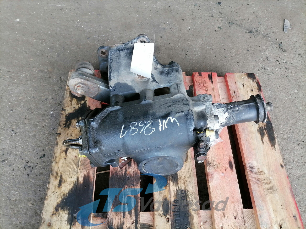 MAN Steering box 81462006416 - Letva volana za Kamion: slika MAN Steering box 81462006416 - Letva volana za Kamion MAN Steering box 81462006416 - Letva volana za Kamion: slika MAN Steering box 81462006416 - Letva volana za Kamion