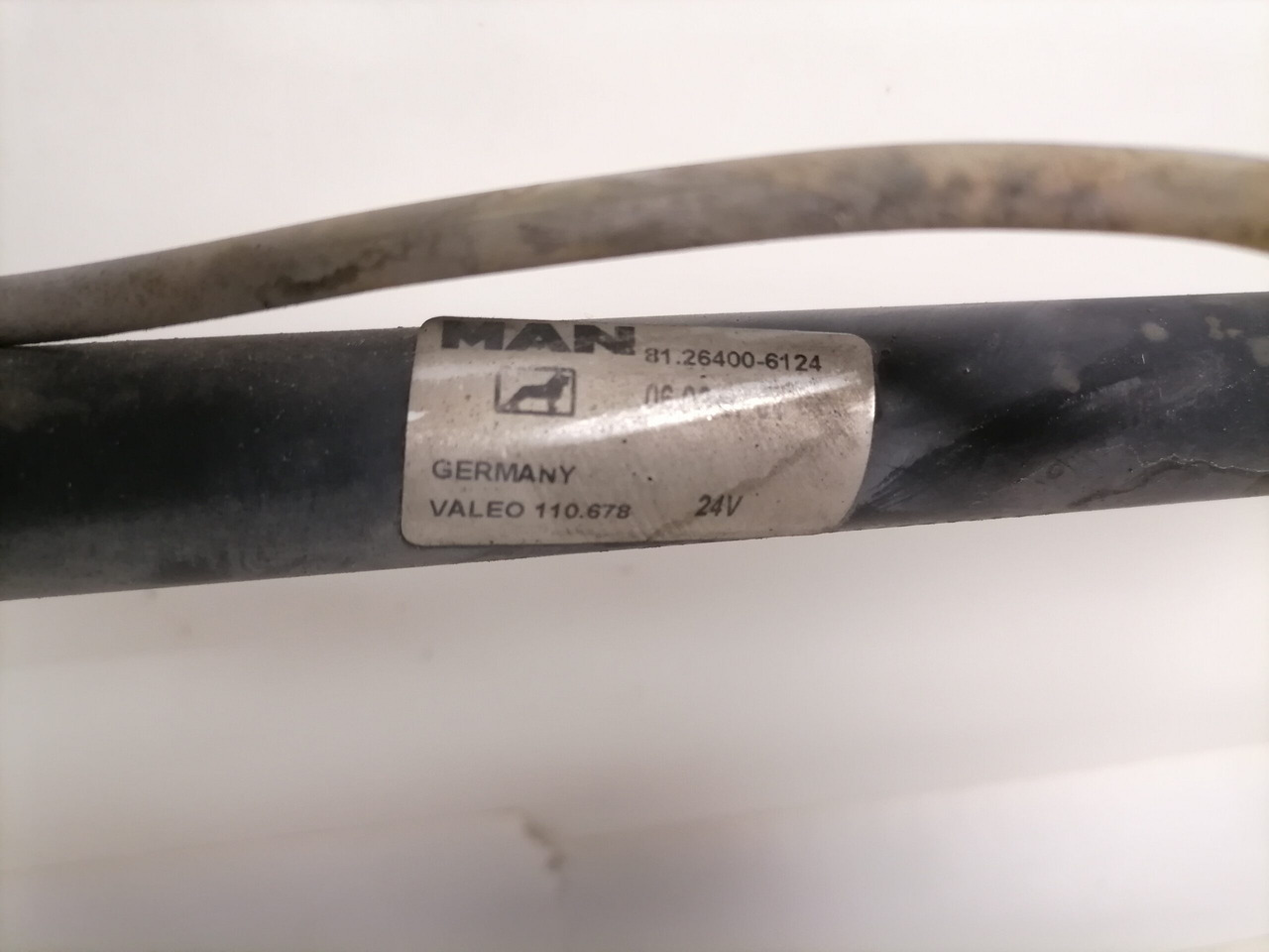 Brisač za Kamion MAN Wiper frame 81264006124: slika Brisač za Kamion MAN Wiper frame 81264006124 Brisač za Kamion MAN Wiper frame 81264006124: slika Brisač za Kamion MAN Wiper frame 81264006124