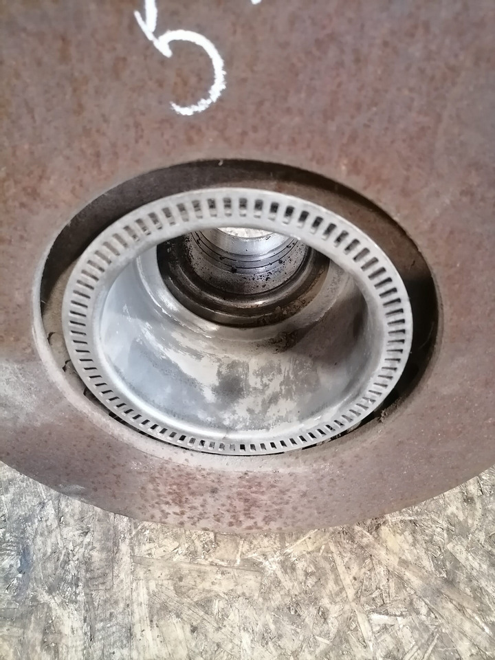 MB Atego truck with wheel hub A9703560301 - Univerzalni dio za Kamion: slika MB Atego truck with wheel hub A9703560301 - Univerzalni dio za Kamion MB Atego truck with wheel hub A9703560301 - Univerzalni dio za Kamion: slika MB Atego truck with wheel hub A9703560301 - Univerzalni dio za Kamion