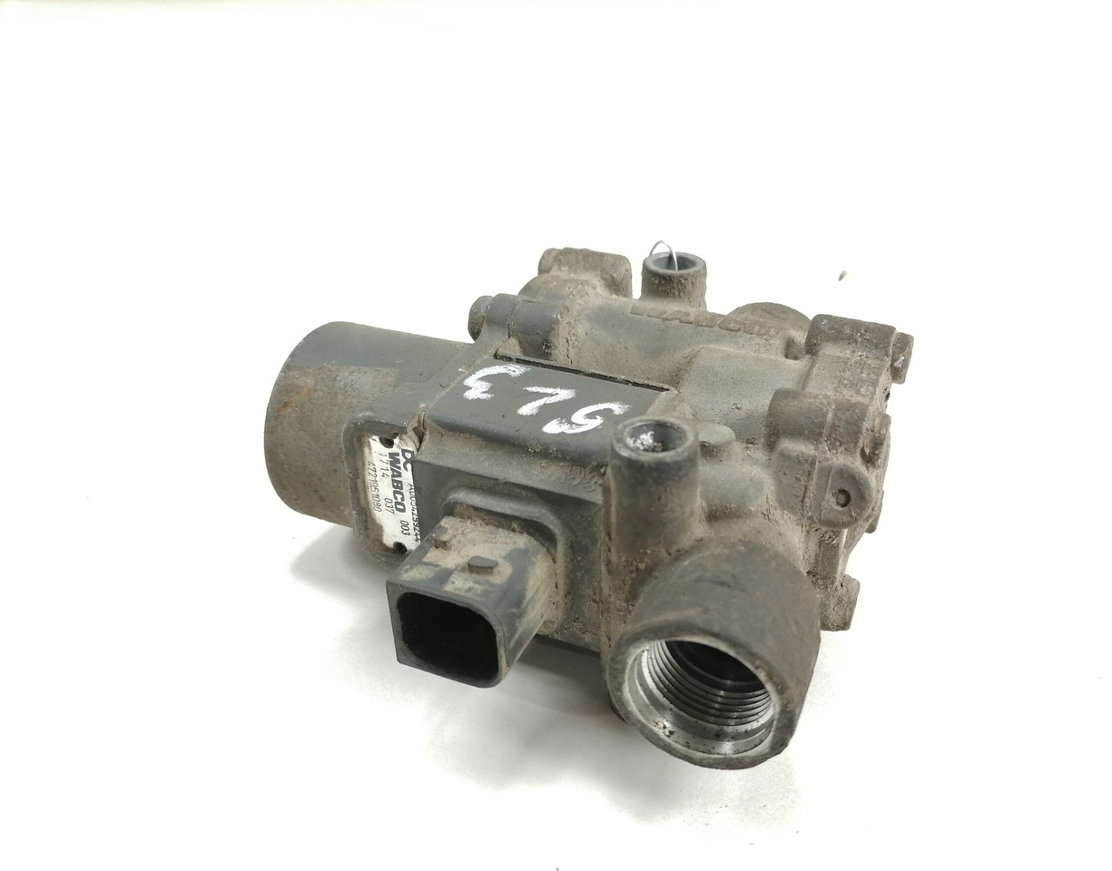 Mercedes-Benz ABS brake valve A0054299244 - Kočioni ventil za Kamion: slika Mercedes-Benz ABS brake valve A0054299244 - Kočioni ventil za Kamion Mercedes-Benz ABS brake valve A0054299244 - Kočioni ventil za Kamion: slika Mercedes-Benz ABS brake valve A0054299244 - Kočioni ventil za Kamion