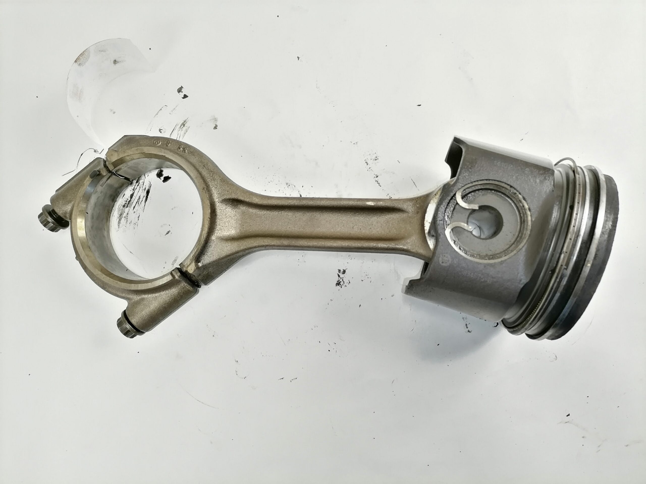 Mercedes-Benz Connecting rod + piston A4710371601 - Klip/ Prsten/ Čahura za Kamion: slika  Mercedes-Benz Connecting rod + piston A4710371601 - Klip/ Prsten/ Čahura za Kamion Mercedes-Benz Connecting rod + piston A4710371601 - Klip/ Prsten/ Čahura za Kamion: slika  Mercedes-Benz Connecting rod + piston A4710371601 - Klip/ Prsten/ Čahura za Kamion
