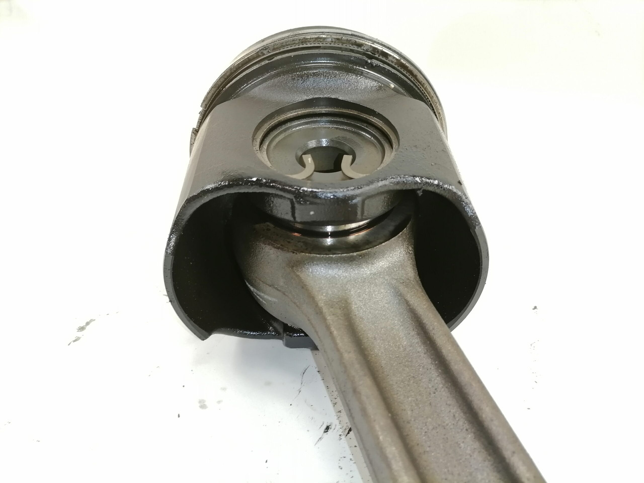 Mercedes-Benz Connecting rod + piston A4710371601 - Klip/ Prsten/ Čahura za Kamion: slika  Mercedes-Benz Connecting rod + piston A4710371601 - Klip/ Prsten/ Čahura za Kamion Mercedes-Benz Connecting rod + piston A4710371601 - Klip/ Prsten/ Čahura za Kamion: slika  Mercedes-Benz Connecting rod + piston A4710371601 - Klip/ Prsten/ Čahura za Kamion