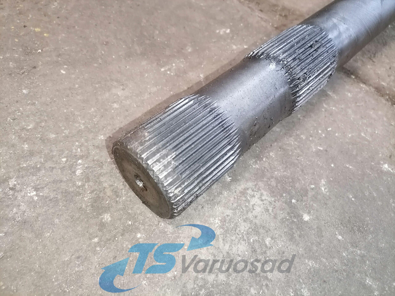 Mercedes-Benz Drive shaft A9483570101 - Polosovina za Kamion: slika Mercedes-Benz Drive shaft A9483570101 - Polosovina za Kamion Mercedes-Benz Drive shaft A9483570101 - Polosovina za Kamion: slika Mercedes-Benz Drive shaft A9483570101 - Polosovina za Kamion