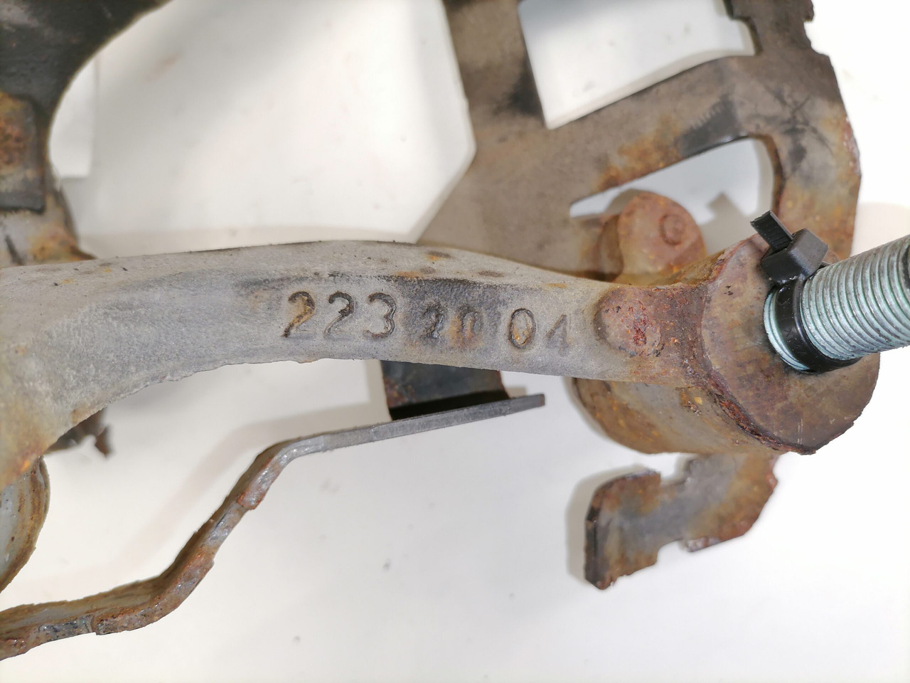 Mercedes-Benz Engine bracket A4712232004 - Motor i dijelovi za Kamion: slika  Mercedes-Benz Engine bracket A4712232004 - Motor i dijelovi za Kamion Mercedes-Benz Engine bracket A4712232004 - Motor i dijelovi za Kamion: slika  Mercedes-Benz Engine bracket A4712232004 - Motor i dijelovi za Kamion