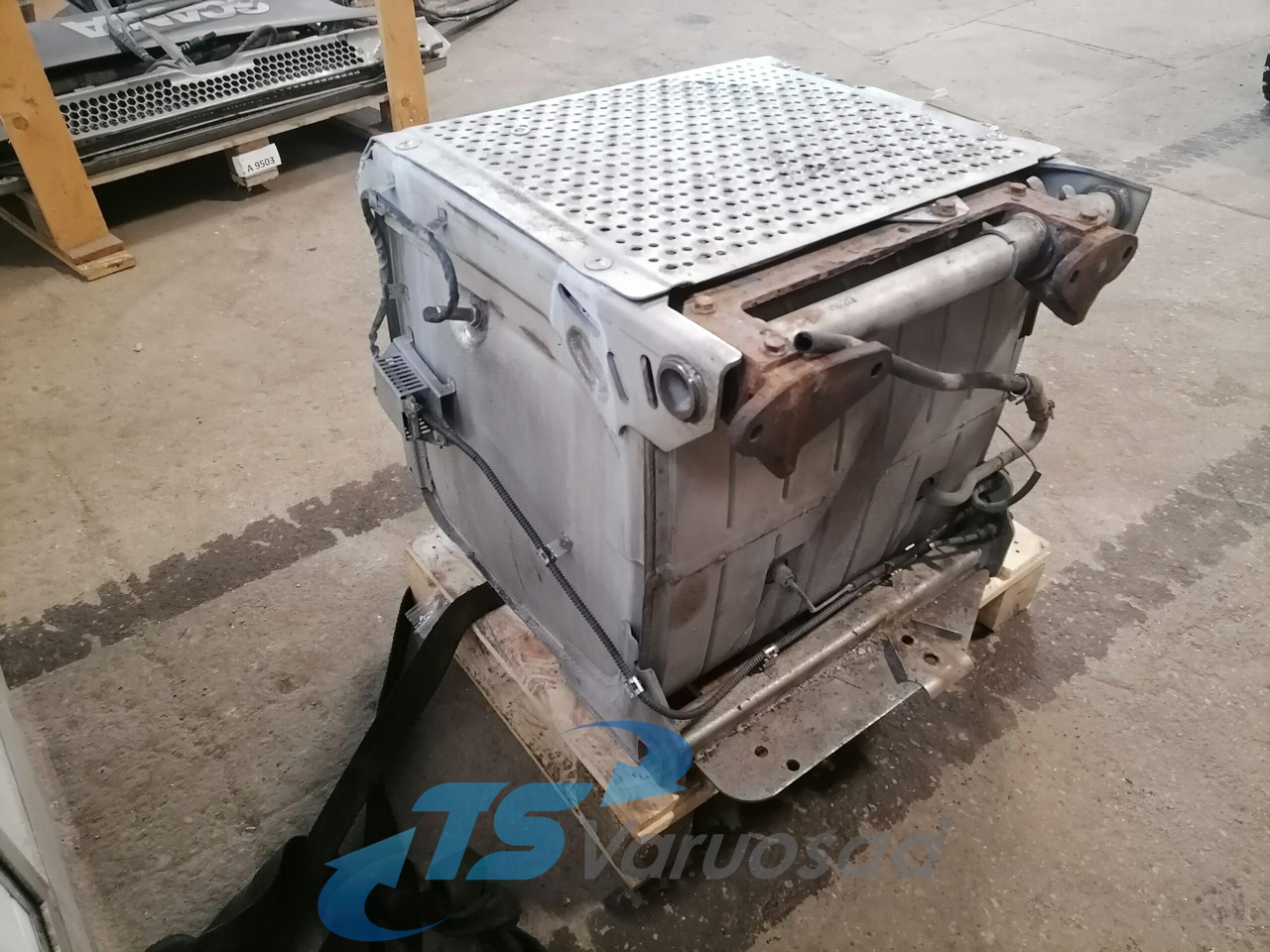 Mercedes-Benz Muffler A0034900314 - Prigušni lonac za Kamion: slika Mercedes-Benz Muffler A0034900314 - Prigušni lonac za Kamion Mercedes-Benz Muffler A0034900314 - Prigušni lonac za Kamion: slika Mercedes-Benz Muffler A0034900314 - Prigušni lonac za Kamion
