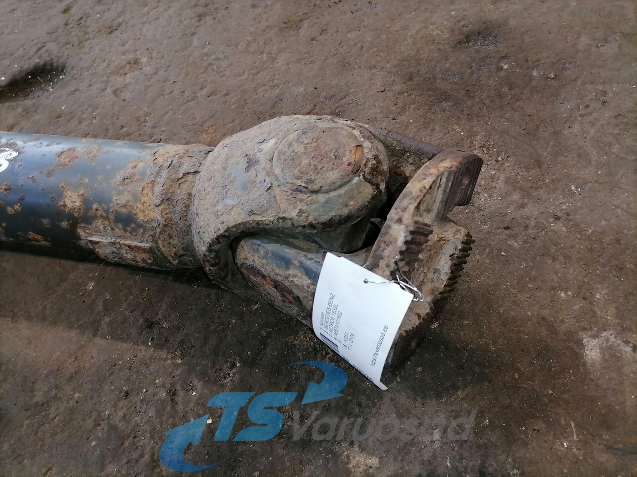 Mercedes-Benz Propeller shaft A6574101802 - Kardansko vratilo za Kamion: slika Mercedes-Benz Propeller shaft A6574101802 - Kardansko vratilo za Kamion Mercedes-Benz Propeller shaft A6574101802 - Kardansko vratilo za Kamion: slika Mercedes-Benz Propeller shaft A6574101802 - Kardansko vratilo za Kamion