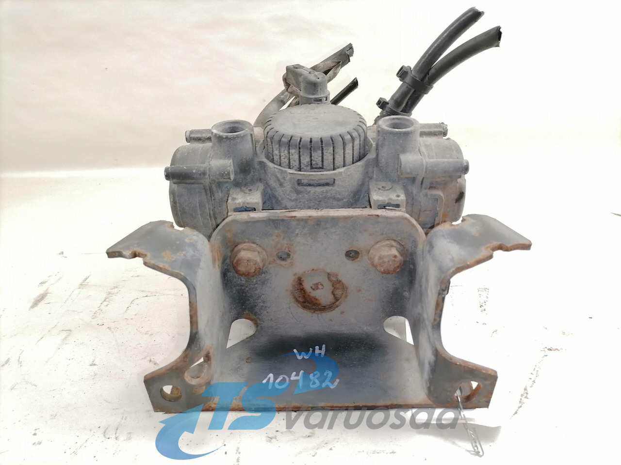 Mercedes-Benz Rear axel brake pressure control valve 4801050060 - Kočioni ventil za Kamion: slika Mercedes-Benz Rear axel brake pressure control valve 4801050060 - Kočioni ventil za Kamion Mercedes-Benz Rear axel brake pressure control valve 4801050060 - Kočioni ventil za Kamion: slika Mercedes-Benz Rear axel brake pressure control valve 4801050060 - Kočioni ventil za Kamion