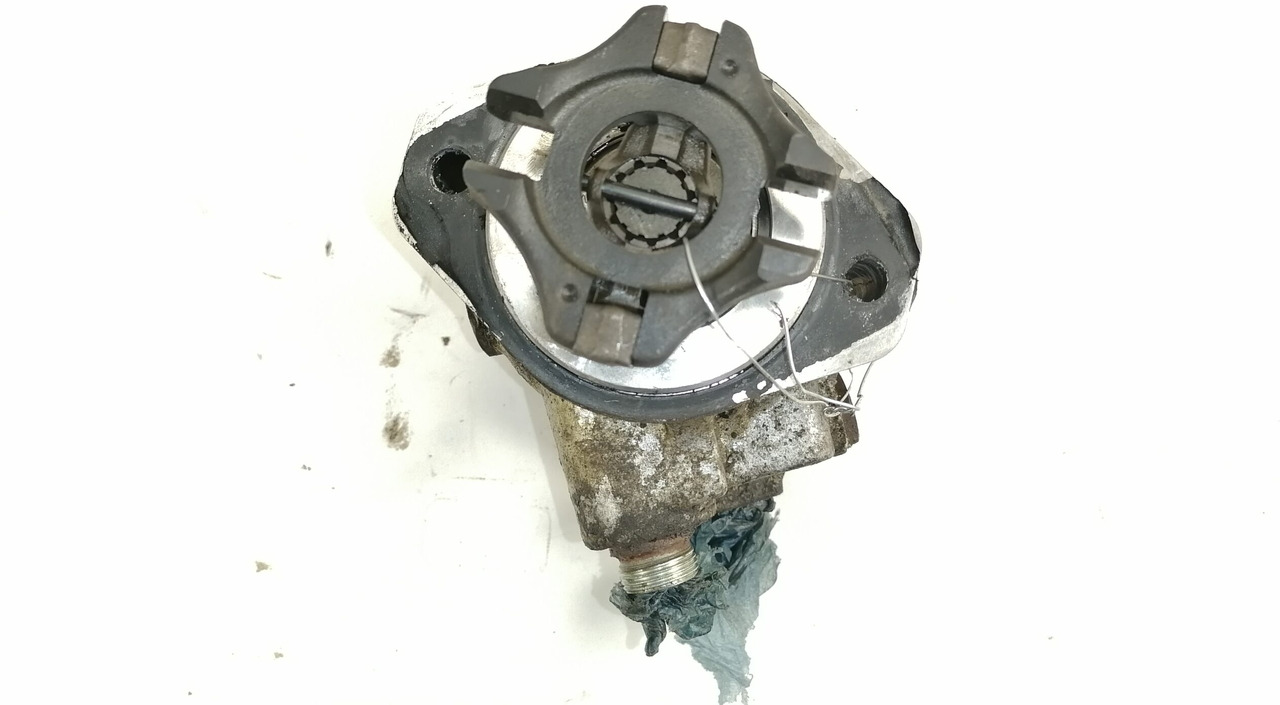 Mercedes-Benz Steering hydraulic pump A9604600280 - Servo pumpa upravljačkog mehanizma za Kamion: slika Mercedes-Benz Steering hydraulic pump A9604600280 - Servo pumpa upravljačkog mehanizma za Kamion Mercedes-Benz Steering hydraulic pump A9604600280 - Servo pumpa upravljačkog mehanizma za Kamion: slika Mercedes-Benz Steering hydraulic pump A9604600280 - Servo pumpa upravljačkog mehanizma za Kamion