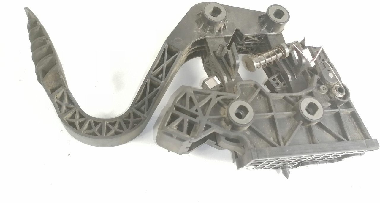 Scania Accelerator pedal 2007508 - Sustav goriva za Kamion: slika Scania Accelerator pedal 2007508 - Sustav goriva za Kamion Scania Accelerator pedal 2007508 - Sustav goriva za Kamion: slika Scania Accelerator pedal 2007508 - Sustav goriva za Kamion