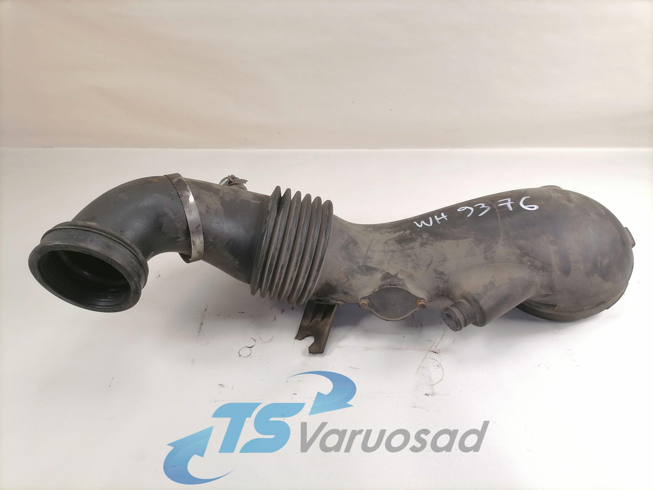Scania Air intake 1484464 - Sustav usisa za Kamion: slika Scania Air intake 1484464 - Sustav usisa za Kamion Scania Air intake 1484464 - Sustav usisa za Kamion: slika Scania Air intake 1484464 - Sustav usisa za Kamion