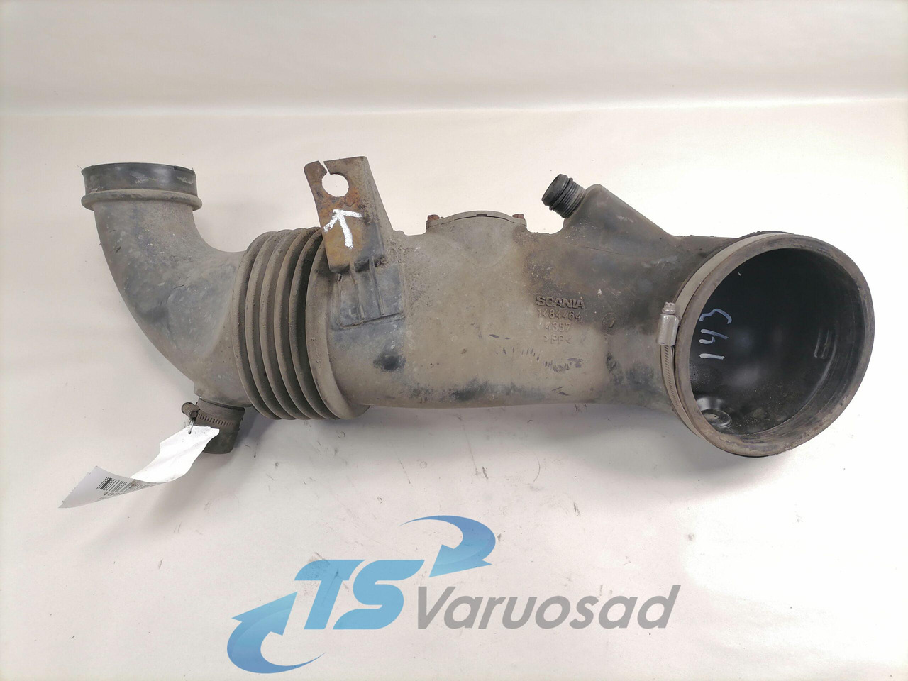 Scania Air intake 1484464 - Sustav usisa za Kamion: slika Scania Air intake 1484464 - Sustav usisa za Kamion Scania Air intake 1484464 - Sustav usisa za Kamion: slika Scania Air intake 1484464 - Sustav usisa za Kamion