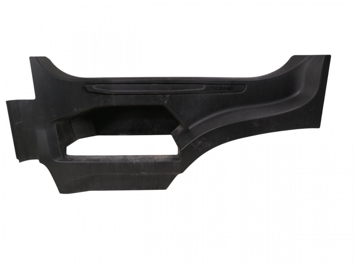 Scania Astmelaua plastik 2418447 - Prag za Kamion: slika Scania Astmelaua plastik 2418447 - Prag za Kamion Scania Astmelaua plastik 2418447 - Prag za Kamion: slika Scania Astmelaua plastik 2418447 - Prag za Kamion