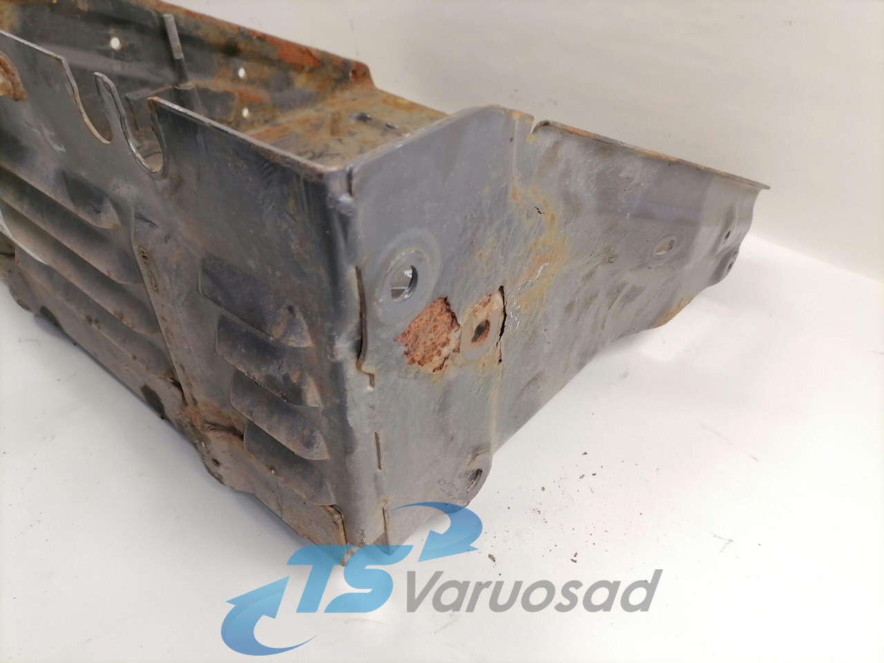 Scania Battery box 2140666 - Akumulator za Kamion: slika Scania Battery box 2140666 - Akumulator za Kamion Scania Battery box 2140666 - Akumulator za Kamion: slika Scania Battery box 2140666 - Akumulator za Kamion
