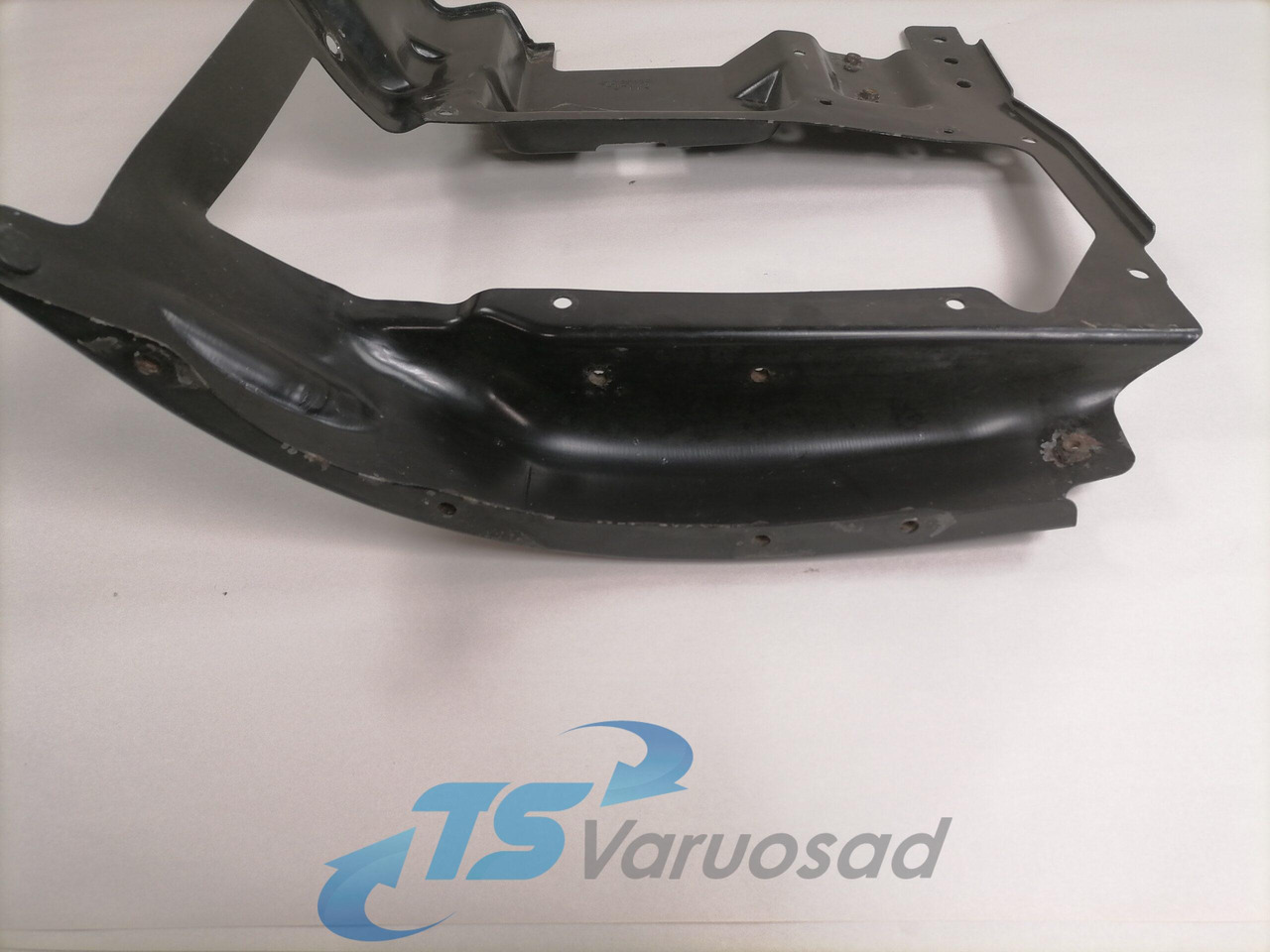 Scania Bracket 1727992 - Svjetla/ Rasvjeta za Kamion: slika Scania Bracket 1727992 - Svjetla/ Rasvjeta za Kamion Scania Bracket 1727992 - Svjetla/ Rasvjeta za Kamion: slika Scania Bracket 1727992 - Svjetla/ Rasvjeta za Kamion