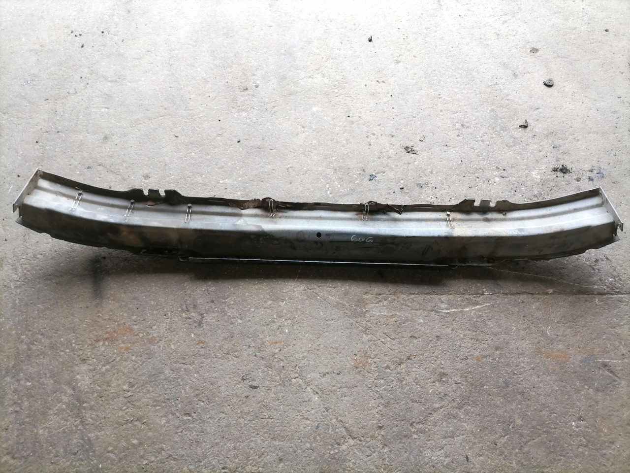 Scania Bumper 1736656 - Branik za Kamion: slika Scania Bumper 1736656 - Branik za Kamion Scania Bumper 1736656 - Branik za Kamion: slika Scania Bumper 1736656 - Branik za Kamion