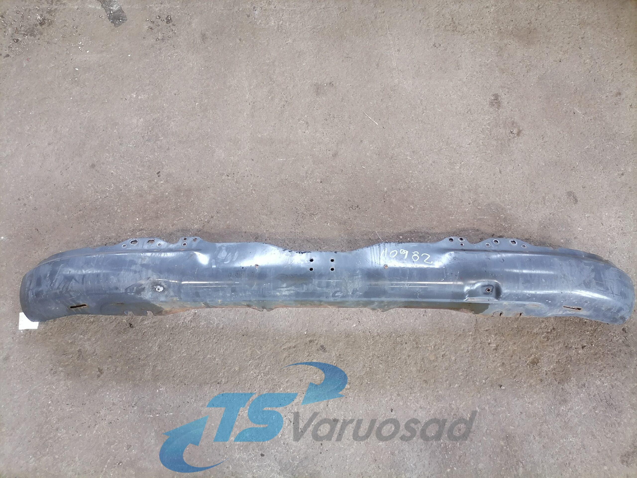 Scania Bumper 1787347 - Branik za Kamion: slika Scania Bumper 1787347 - Branik za Kamion Scania Bumper 1787347 - Branik za Kamion: slika Scania Bumper 1787347 - Branik za Kamion