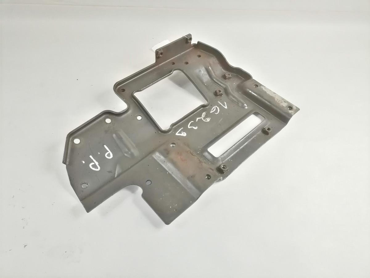 Scania Bumper bracket 1915256 - Branik za Kamion: slika Scania Bumper bracket 1915256 - Branik za Kamion Scania Bumper bracket 1915256 - Branik za Kamion: slika Scania Bumper bracket 1915256 - Branik za Kamion