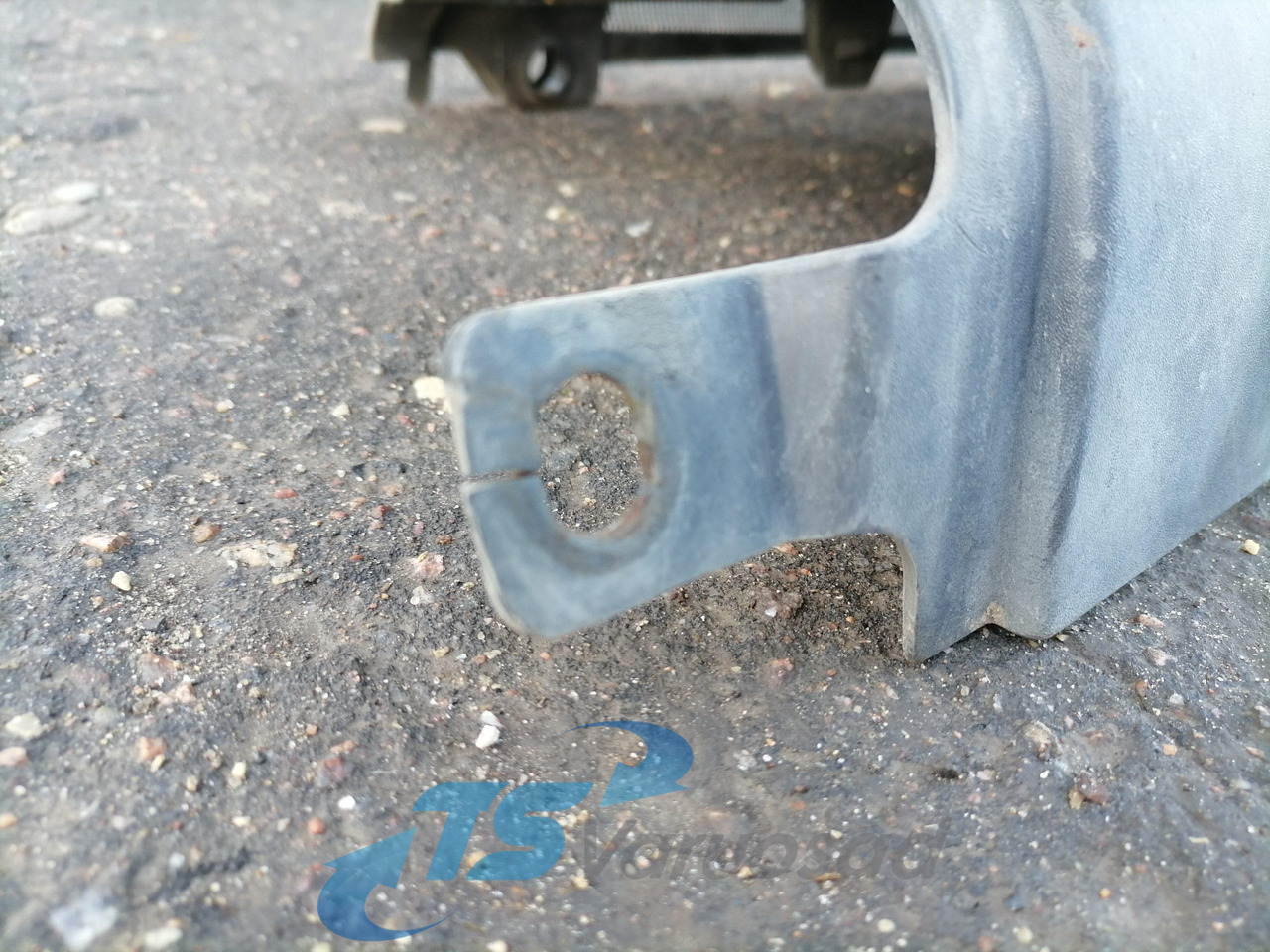 Scania Bumper cover 1865181 - Kut branika za Kamion: slika Scania Bumper cover 1865181 - Kut branika za Kamion Scania Bumper cover 1865181 - Kut branika za Kamion: slika Scania Bumper cover 1865181 - Kut branika za Kamion