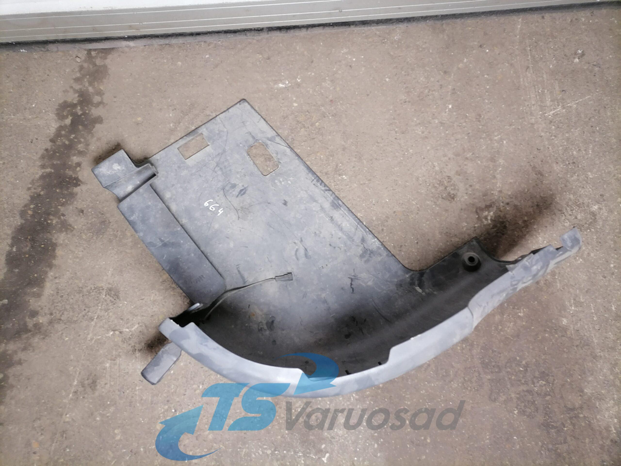 Scania Bumper cover 1884915 - Kut branika za Kamion: slika Scania Bumper cover 1884915 - Kut branika za Kamion Scania Bumper cover 1884915 - Kut branika za Kamion: slika Scania Bumper cover 1884915 - Kut branika za Kamion