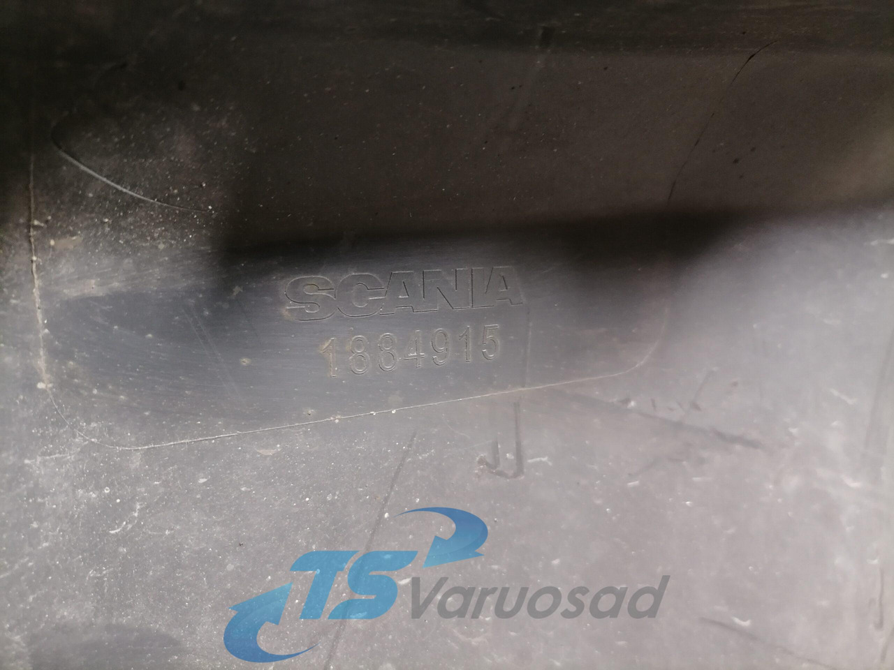 Scania Bumper cover 1884915 - Kut branika za Kamion: slika Scania Bumper cover 1884915 - Kut branika za Kamion Scania Bumper cover 1884915 - Kut branika za Kamion: slika Scania Bumper cover 1884915 - Kut branika za Kamion