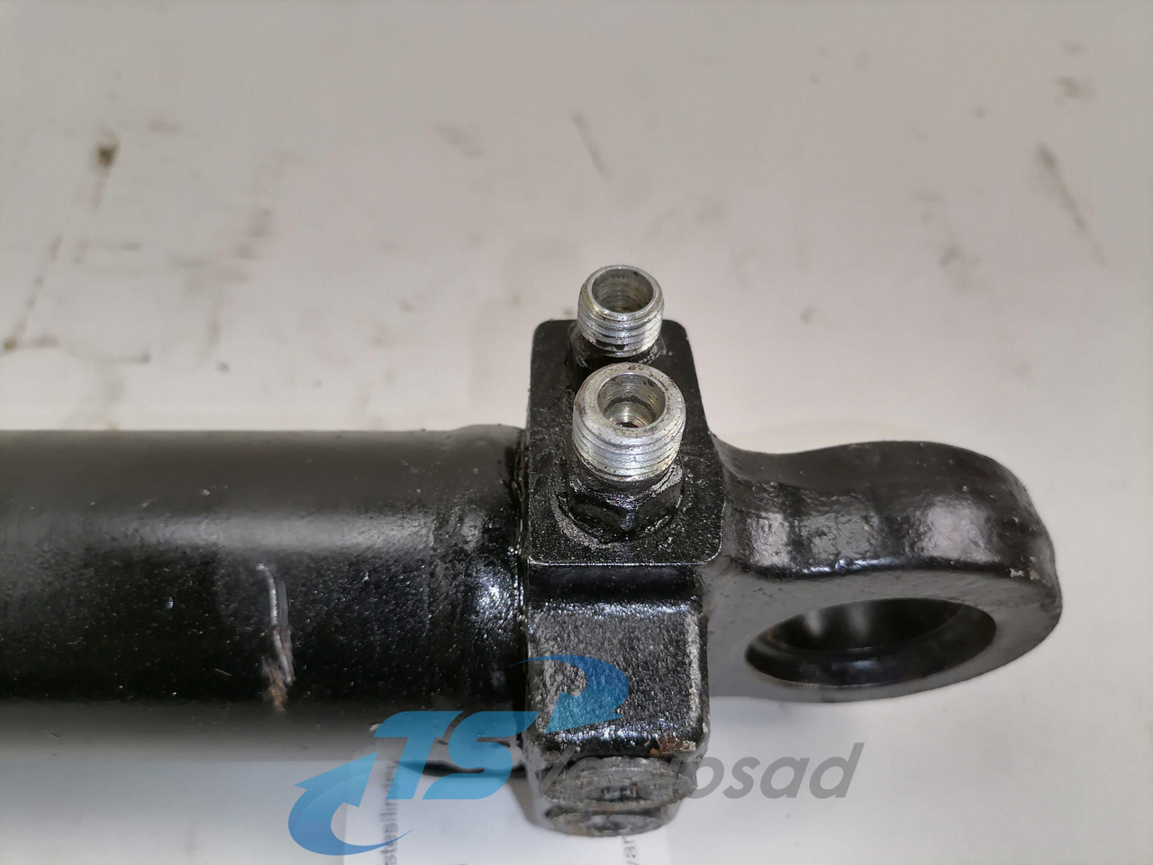 Scania Cab tilting cylinder 1790111 - Ovjes kabine za Kamion: slika Scania Cab tilting cylinder 1790111 - Ovjes kabine za Kamion Scania Cab tilting cylinder 1790111 - Ovjes kabine za Kamion: slika Scania Cab tilting cylinder 1790111 - Ovjes kabine za Kamion