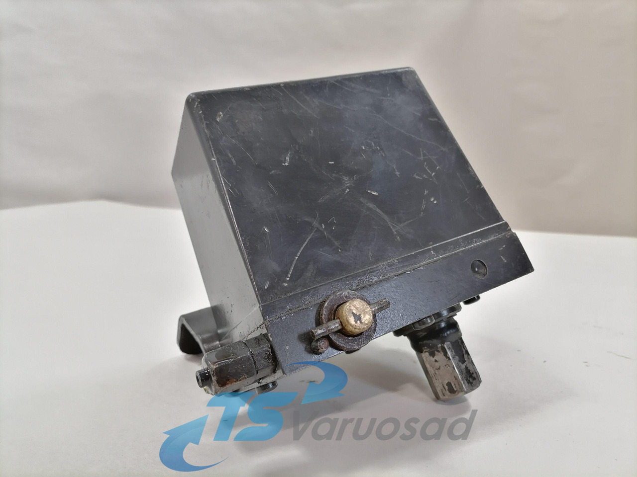 Scania Cab tilting pump 1794906 - Ovjes kabine za Kamion: slika  Scania Cab tilting pump 1794906 - Ovjes kabine za Kamion Scania Cab tilting pump 1794906 - Ovjes kabine za Kamion: slika  Scania Cab tilting pump 1794906 - Ovjes kabine za Kamion