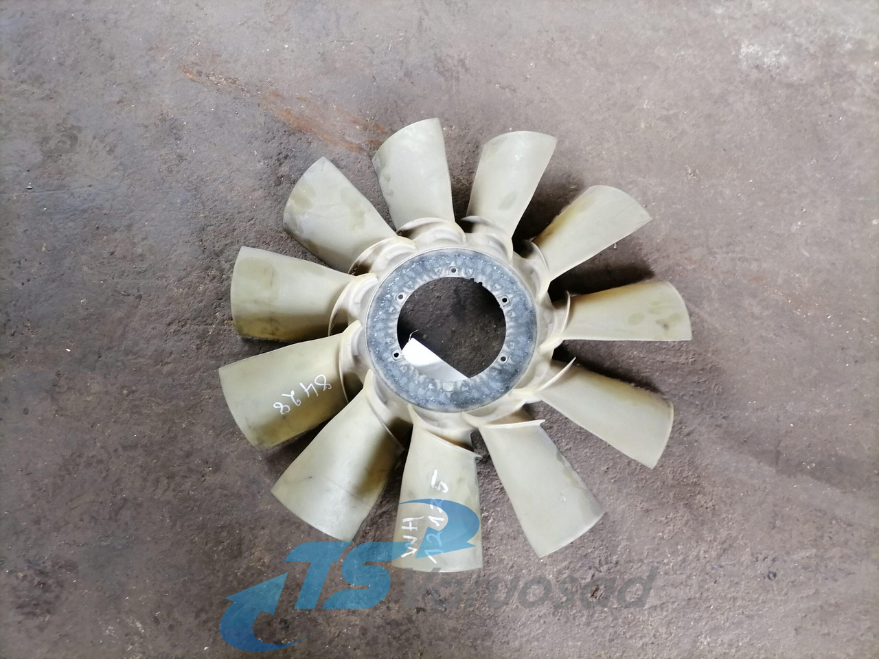 Scania Cooling fan 1757672 - Ventilator za Kamion: slika Scania Cooling fan 1757672 - Ventilator za Kamion Scania Cooling fan 1757672 - Ventilator za Kamion: slika Scania Cooling fan 1757672 - Ventilator za Kamion