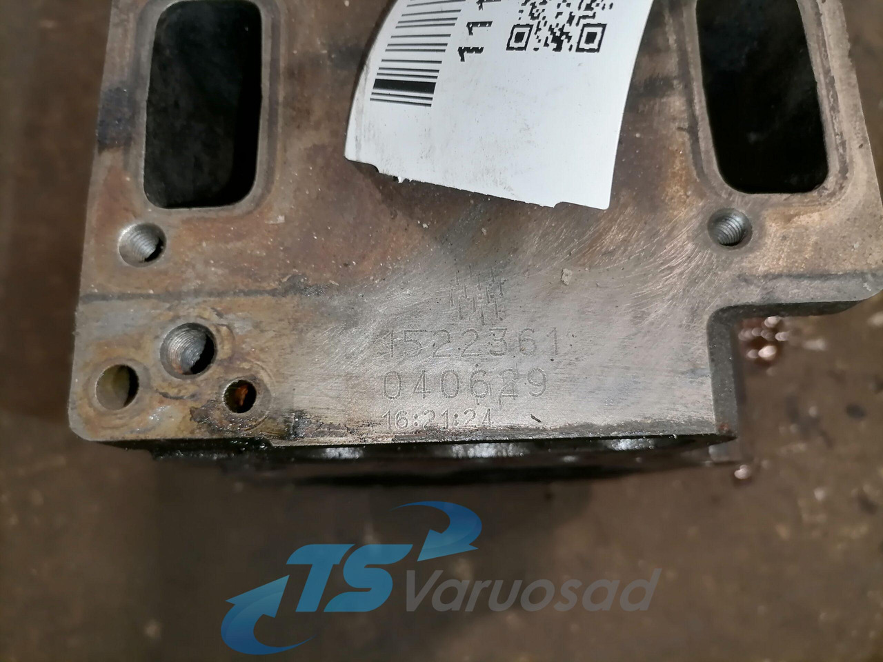 Scania Cylinder head, HPI 1522361 - Glava cilindra za Kamion: slika Scania Cylinder head, HPI 1522361 - Glava cilindra za Kamion Scania Cylinder head, HPI 1522361 - Glava cilindra za Kamion: slika Scania Cylinder head, HPI 1522361 - Glava cilindra za Kamion