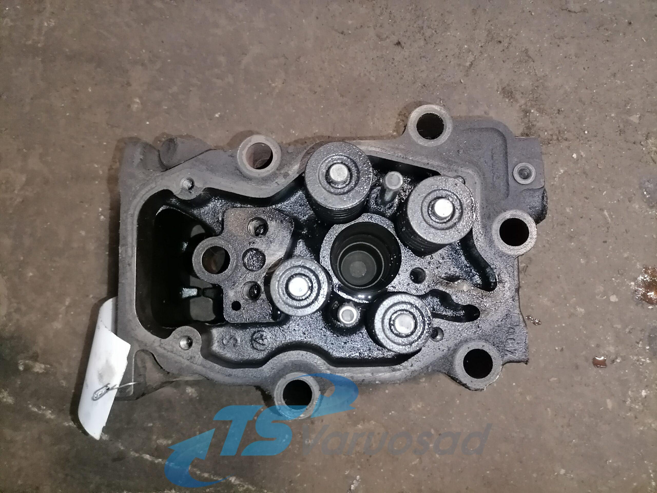 Scania Cylinder head, HPI 1522361 - Glava cilindra za Kamion: slika Scania Cylinder head, HPI 1522361 - Glava cilindra za Kamion Scania Cylinder head, HPI 1522361 - Glava cilindra za Kamion: slika Scania Cylinder head, HPI 1522361 - Glava cilindra za Kamion