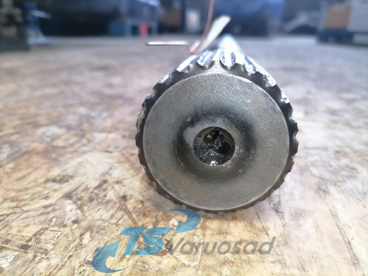 Scania Drive shaft 1315681 - Polosovina za Kamion: slika Scania Drive shaft 1315681 - Polosovina za Kamion Scania Drive shaft 1315681 - Polosovina za Kamion: slika Scania Drive shaft 1315681 - Polosovina za Kamion