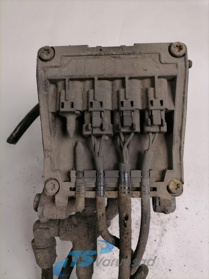 Scania EBS brake valve 1499799 - Kočioni ventil za Kamion: slika Scania EBS brake valve 1499799 - Kočioni ventil za Kamion Scania EBS brake valve 1499799 - Kočioni ventil za Kamion: slika Scania EBS brake valve 1499799 - Kočioni ventil za Kamion