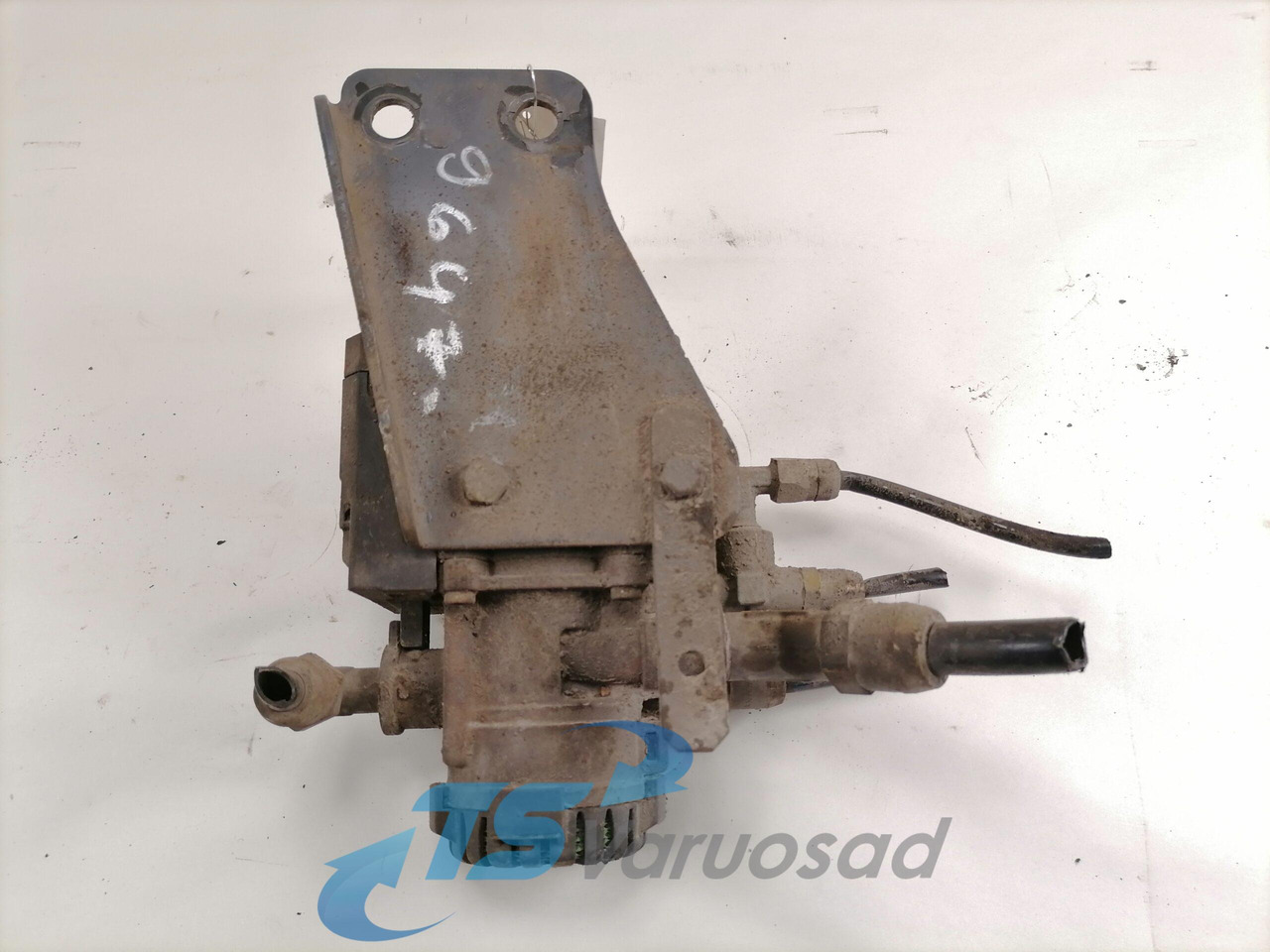 Scania EBS brake valve 1857012 - Kočioni ventil za Kamion: slika Scania EBS brake valve 1857012 - Kočioni ventil za Kamion Scania EBS brake valve 1857012 - Kočioni ventil za Kamion: slika Scania EBS brake valve 1857012 - Kočioni ventil za Kamion