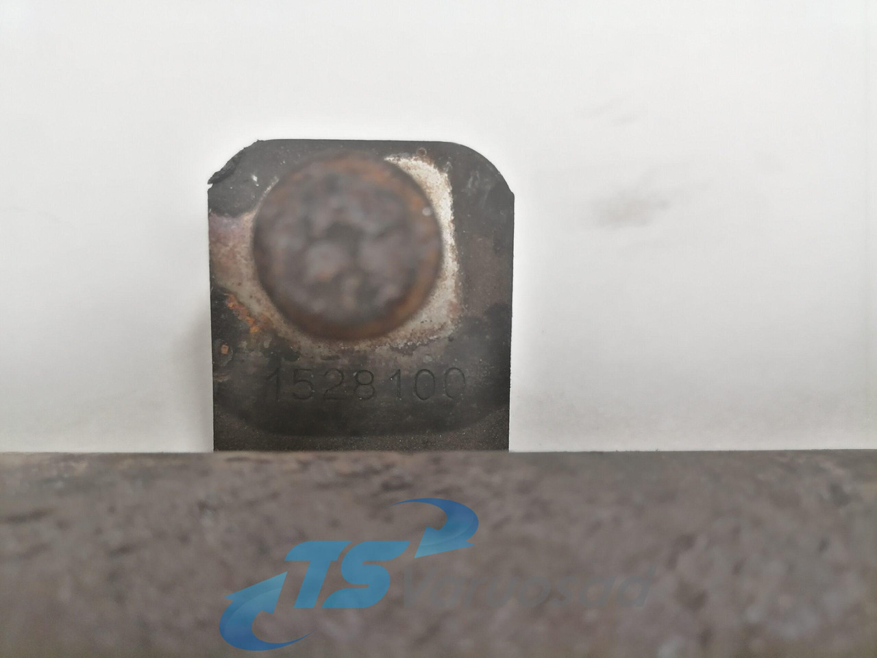 Scania EGR pipe 1528100 - Ispušna grana za Kamion: slika Scania EGR pipe 1528100 - Ispušna grana za Kamion Scania EGR pipe 1528100 - Ispušna grana za Kamion: slika Scania EGR pipe 1528100 - Ispušna grana za Kamion