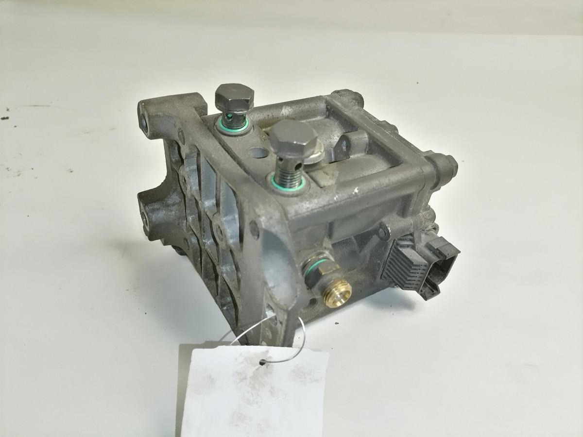 Scania EGR valve 2021085 - Ispušni sustav za Kamion: slika  Scania EGR valve 2021085 - Ispušni sustav za Kamion Scania EGR valve 2021085 - Ispušni sustav za Kamion: slika  Scania EGR valve 2021085 - Ispušni sustav za Kamion