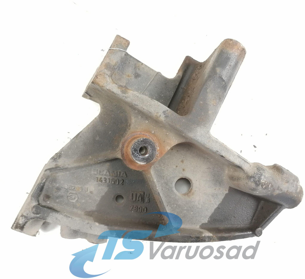 Scania Front bumper carrier 1431602 - Branik za Kamion: slika Scania Front bumper carrier 1431602 - Branik za Kamion Scania Front bumper carrier 1431602 - Branik za Kamion: slika Scania Front bumper carrier 1431602 - Branik za Kamion