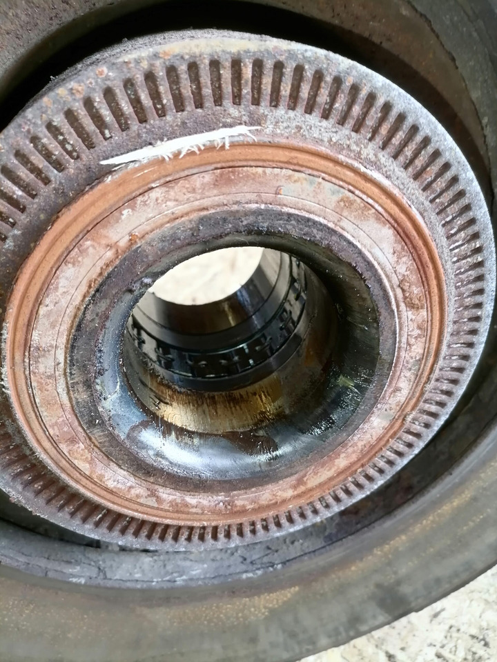 Scania Front hub 1724406 - Glavina kotača za Kamion: slika Scania Front hub 1724406 - Glavina kotača za Kamion Scania Front hub 1724406 - Glavina kotača za Kamion: slika Scania Front hub 1724406 - Glavina kotača za Kamion