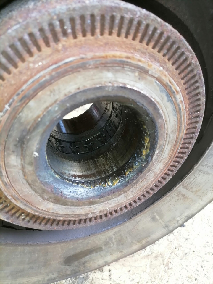 Scania Front hub 1724406 - Glavina kotača za Kamion: slika Scania Front hub 1724406 - Glavina kotača za Kamion Scania Front hub 1724406 - Glavina kotača za Kamion: slika Scania Front hub 1724406 - Glavina kotača za Kamion