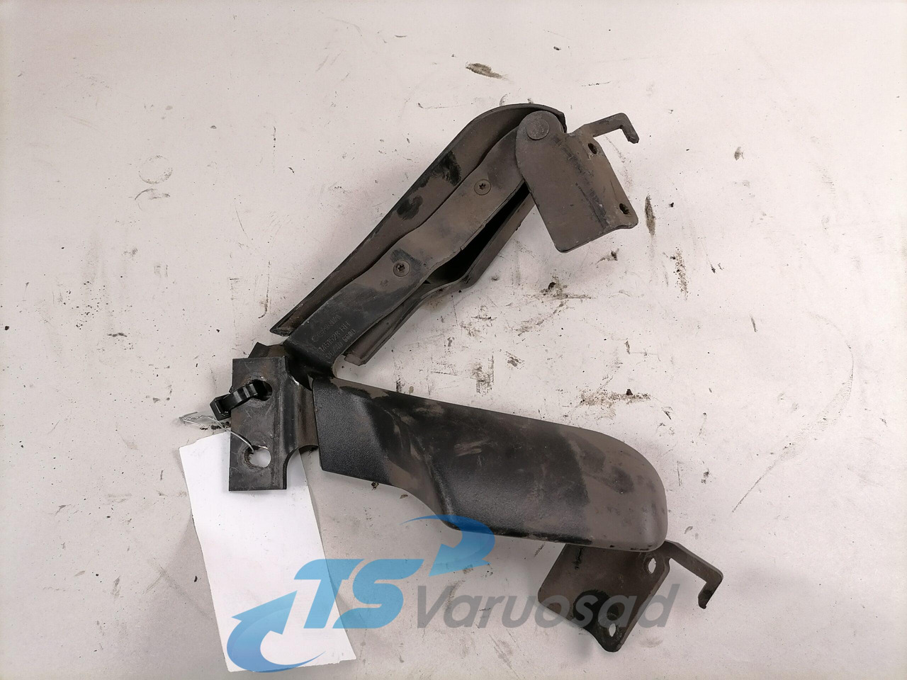 Scania Grille panel hinge 1451527 - Rešetka za Kamion: slika Scania Grille panel hinge 1451527 - Rešetka za Kamion Scania Grille panel hinge 1451527 - Rešetka za Kamion: slika Scania Grille panel hinge 1451527 - Rešetka za Kamion