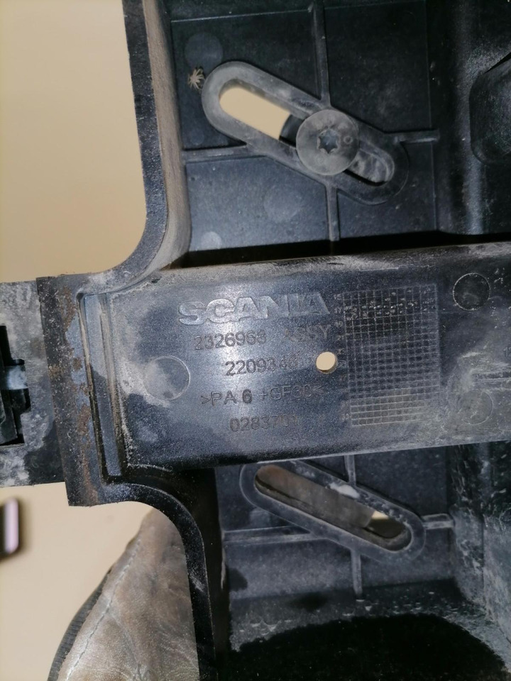 Scania Kabiini tuulesuunaja kandur 2326968 - Aerodinamika/ Spojler za Kamion: slika Scania Kabiini tuulesuunaja kandur 2326968 - Aerodinamika/ Spojler za Kamion Scania Kabiini tuulesuunaja kandur 2326968 - Aerodinamika/ Spojler za Kamion: slika Scania Kabiini tuulesuunaja kandur 2326968 - Aerodinamika/ Spojler za Kamion