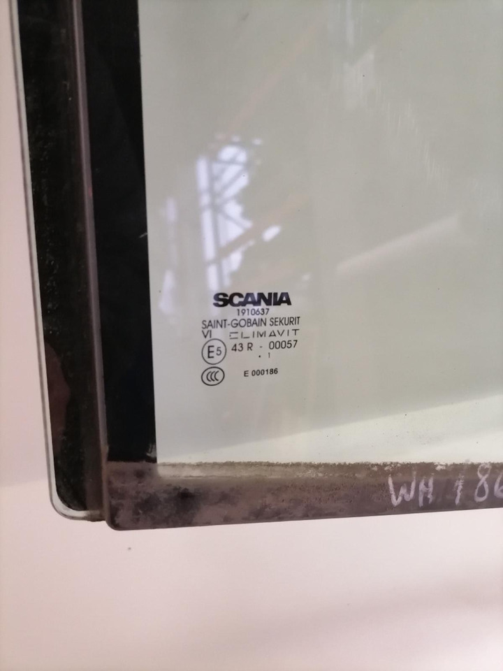 Scania Küljeklaas, parem 1910637 - Staklo i dijelovi za Kamion: slika Scania Küljeklaas, parem 1910637 - Staklo i dijelovi za Kamion Scania Küljeklaas, parem 1910637 - Staklo i dijelovi za Kamion: slika Scania Küljeklaas, parem 1910637 - Staklo i dijelovi za Kamion