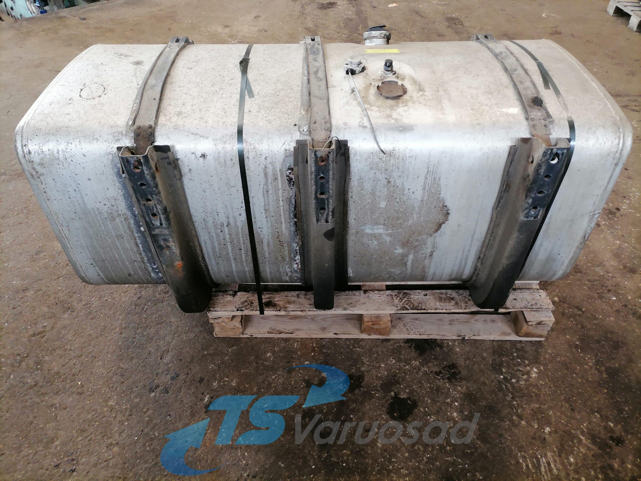 Scania Kütusepaak 700L 1517309 - Spremnik goriva za Kamion: slika Scania Kütusepaak 700L 1517309 - Spremnik goriva za Kamion Scania Kütusepaak 700L 1517309 - Spremnik goriva za Kamion: slika Scania Kütusepaak 700L 1517309 - Spremnik goriva za Kamion