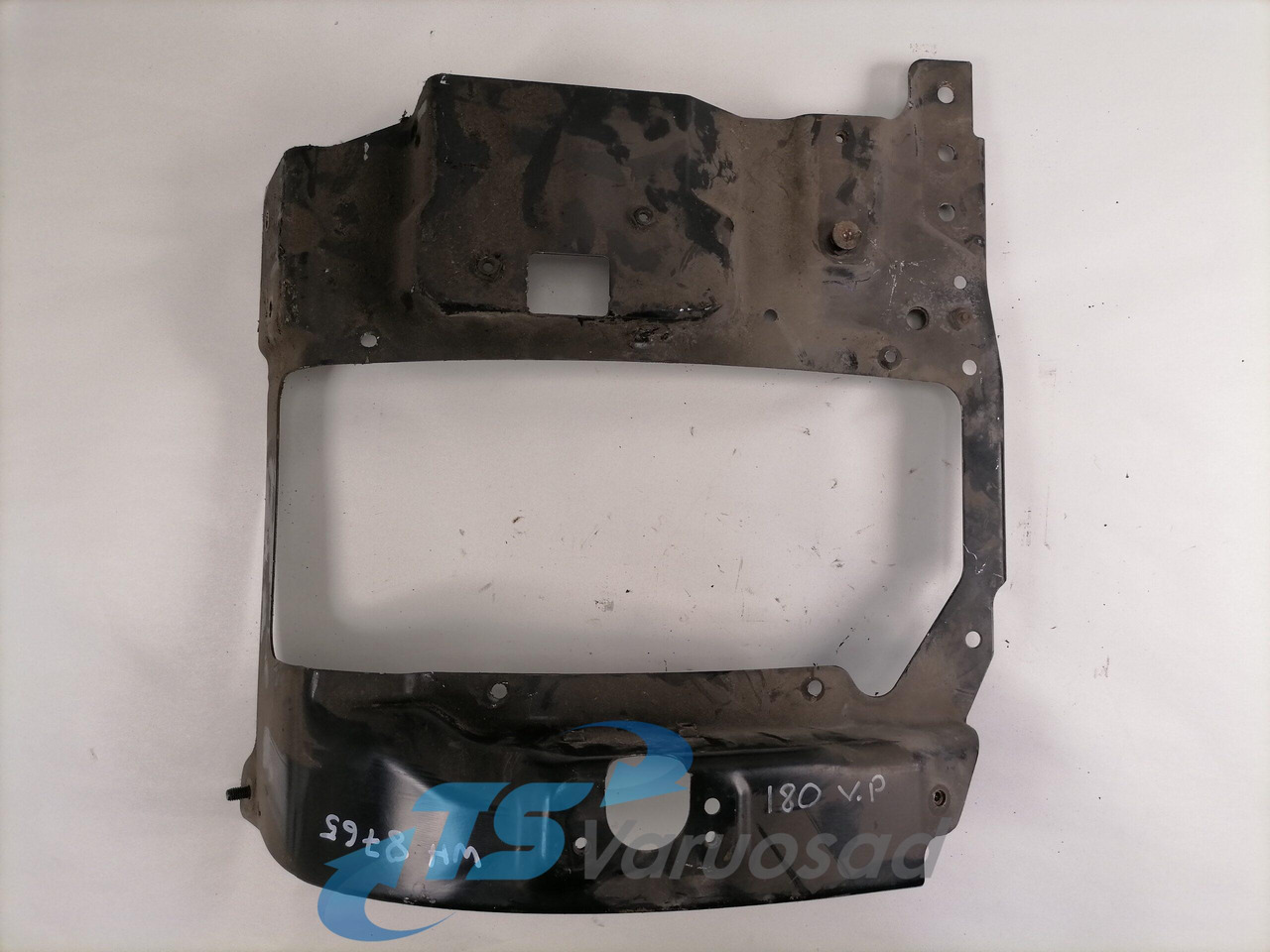 Scania Light bracket 1853354 - Svjetla/ Rasvjeta za Kamion: slika Scania Light bracket 1853354 - Svjetla/ Rasvjeta za Kamion Scania Light bracket 1853354 - Svjetla/ Rasvjeta za Kamion: slika Scania Light bracket 1853354 - Svjetla/ Rasvjeta za Kamion