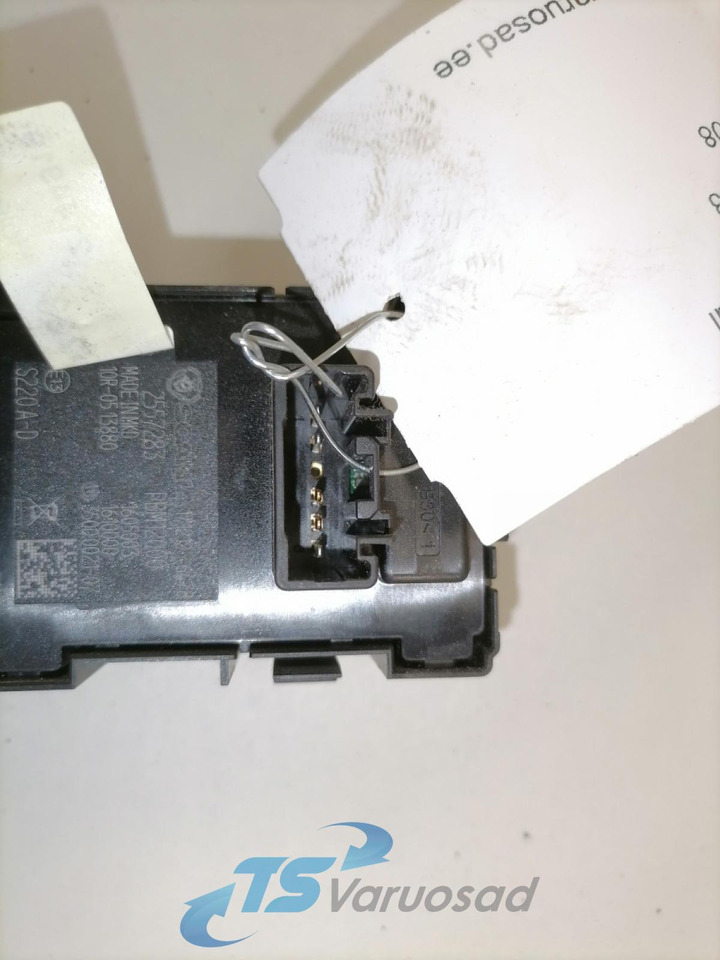 Scania Lülitite moodul 2557283 - Kabina za Kamion: slika Scania Lülitite moodul 2557283 - Kabina za Kamion Scania Lülitite moodul 2557283 - Kabina za Kamion: slika Scania Lülitite moodul 2557283 - Kabina za Kamion