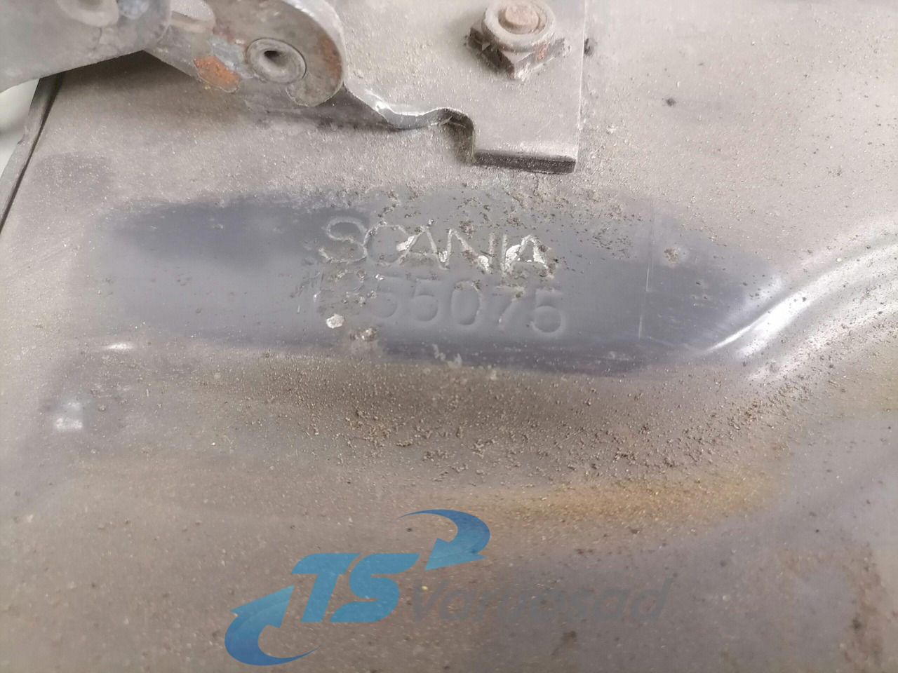 Scania Mudguard bracket 1355075 - Univerzalni dio za Kamion: slika Scania Mudguard bracket 1355075 - Univerzalni dio za Kamion Scania Mudguard bracket 1355075 - Univerzalni dio za Kamion: slika Scania Mudguard bracket 1355075 - Univerzalni dio za Kamion