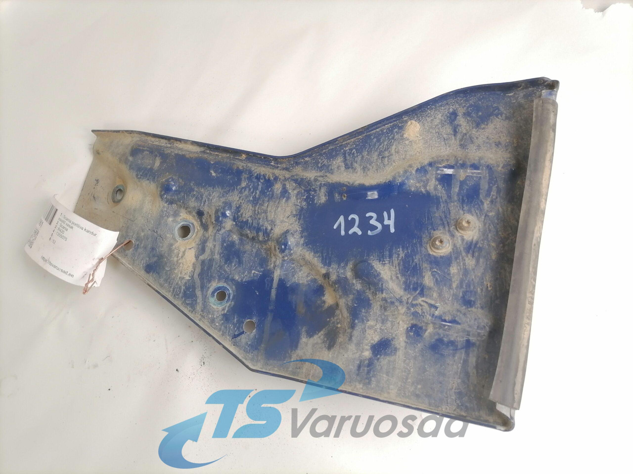 Scania Mudguard bracket 1355075 - Univerzalni dio za Kamion: slika Scania Mudguard bracket 1355075 - Univerzalni dio za Kamion Scania Mudguard bracket 1355075 - Univerzalni dio za Kamion: slika Scania Mudguard bracket 1355075 - Univerzalni dio za Kamion