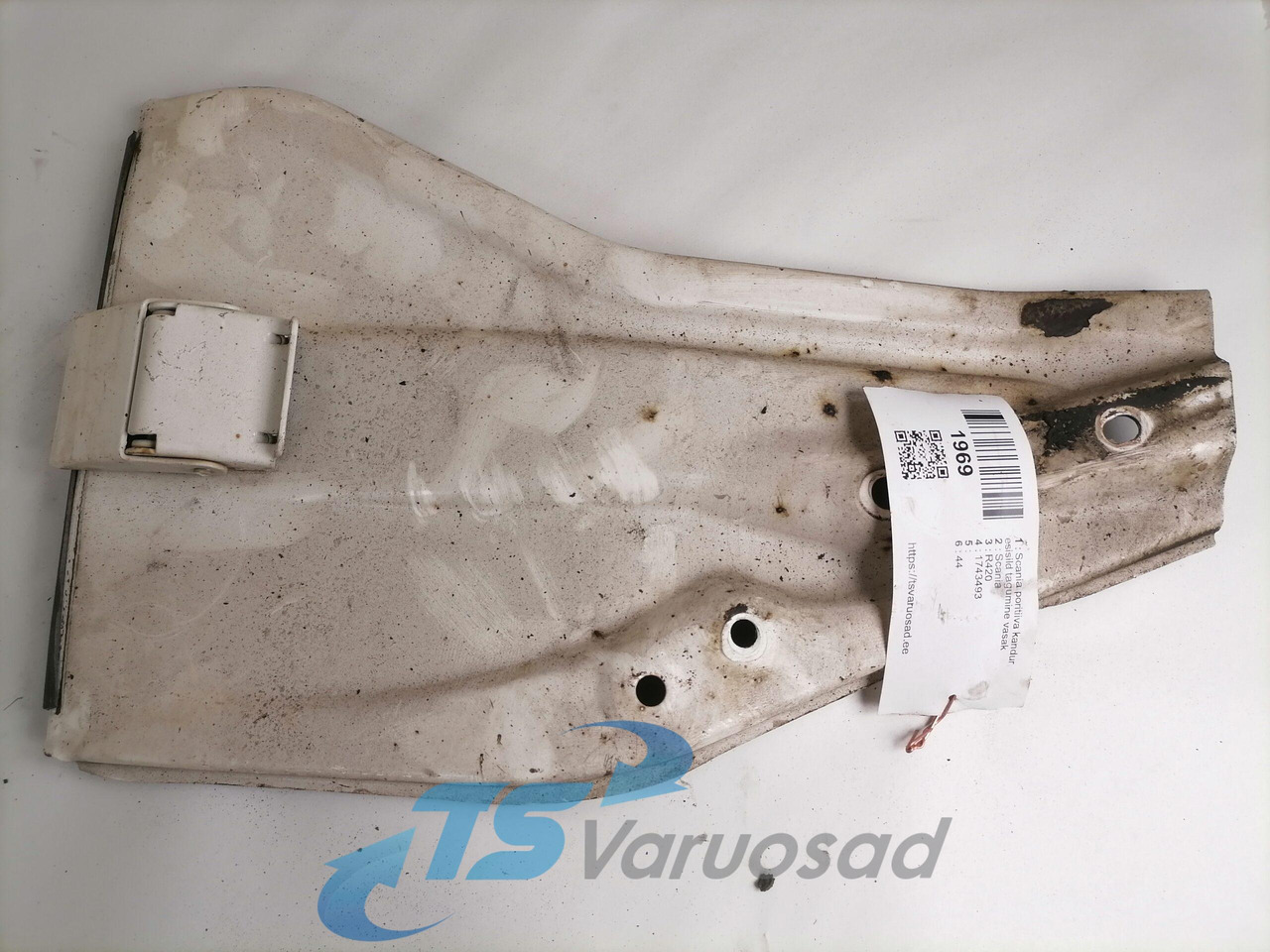 Scania Mudguard bracket 1743493 - Univerzalni dio za Kamion: slika Scania Mudguard bracket 1743493 - Univerzalni dio za Kamion Scania Mudguard bracket 1743493 - Univerzalni dio za Kamion: slika Scania Mudguard bracket 1743493 - Univerzalni dio za Kamion