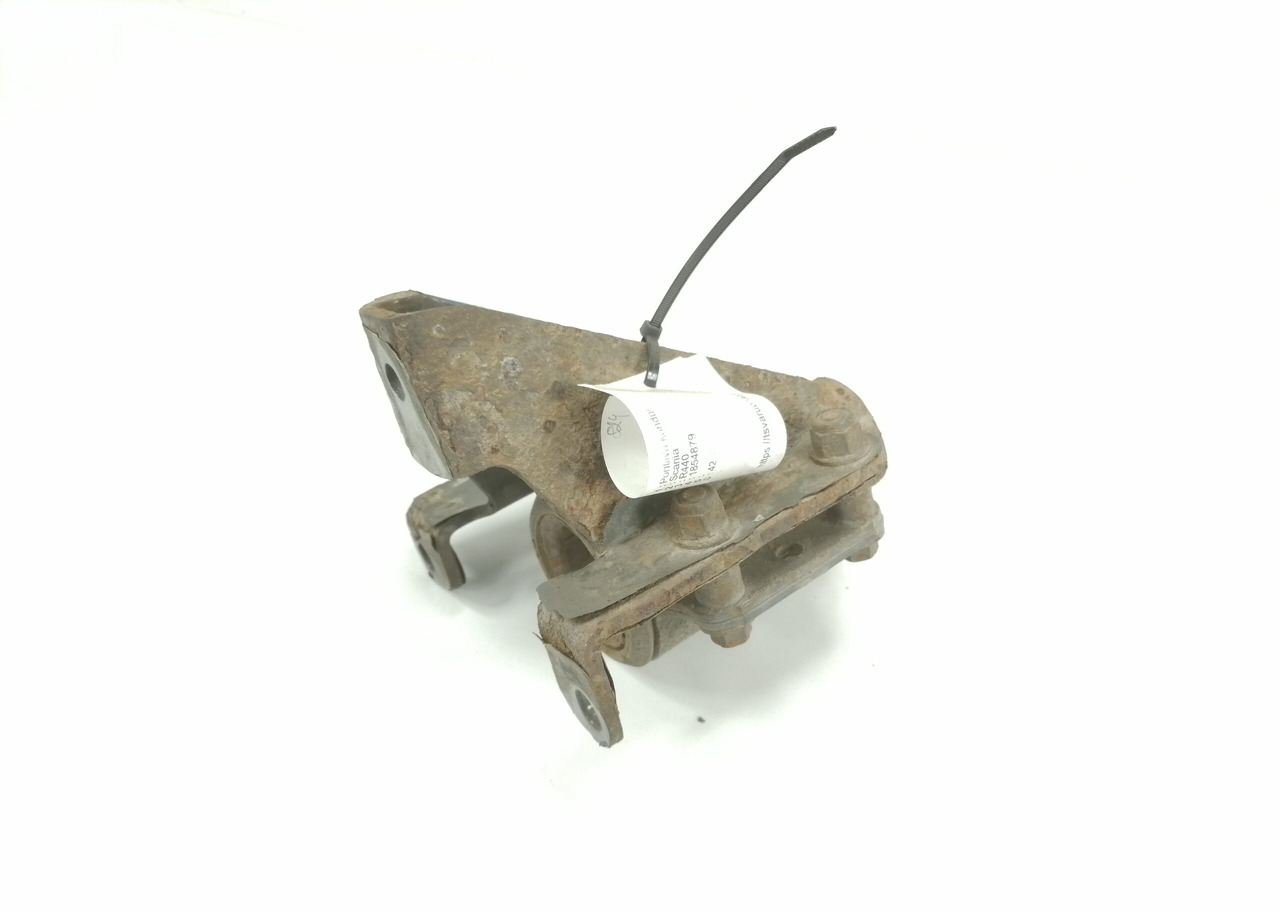 Scania Mudguard bracket 1854879 - Univerzalni dio za Kamion: slika Scania Mudguard bracket 1854879 - Univerzalni dio za Kamion Scania Mudguard bracket 1854879 - Univerzalni dio za Kamion: slika Scania Mudguard bracket 1854879 - Univerzalni dio za Kamion