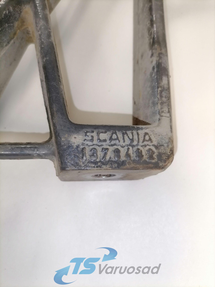 Scania Muffler carrier 1378482 - Prigušni lonac za Kamion: slika Scania Muffler carrier 1378482 - Prigušni lonac za Kamion Scania Muffler carrier 1378482 - Prigušni lonac za Kamion: slika Scania Muffler carrier 1378482 - Prigušni lonac za Kamion