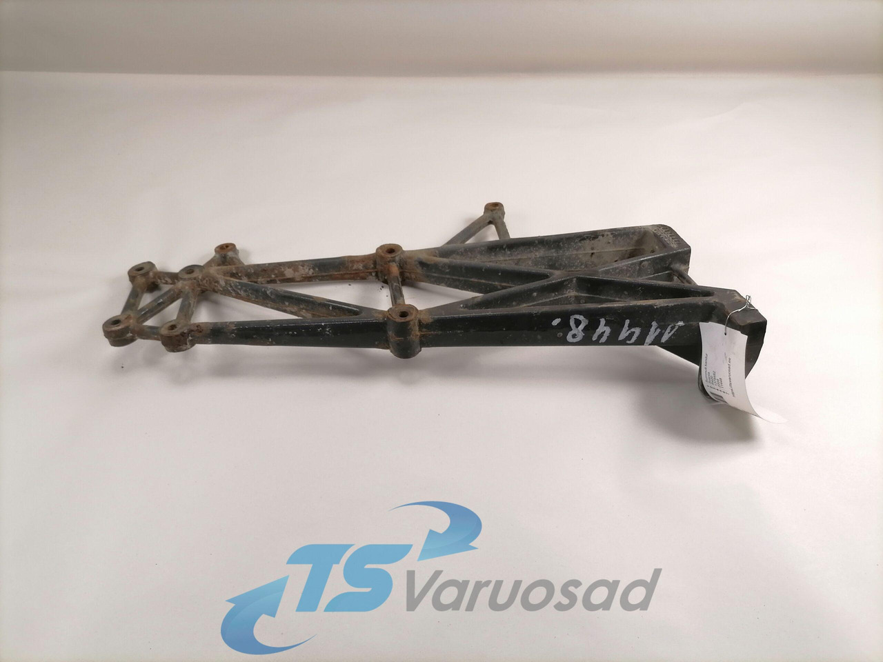 Scania Muffler carrier 1378482 - Prigušni lonac za Kamion: slika Scania Muffler carrier 1378482 - Prigušni lonac za Kamion Scania Muffler carrier 1378482 - Prigušni lonac za Kamion: slika Scania Muffler carrier 1378482 - Prigušni lonac za Kamion